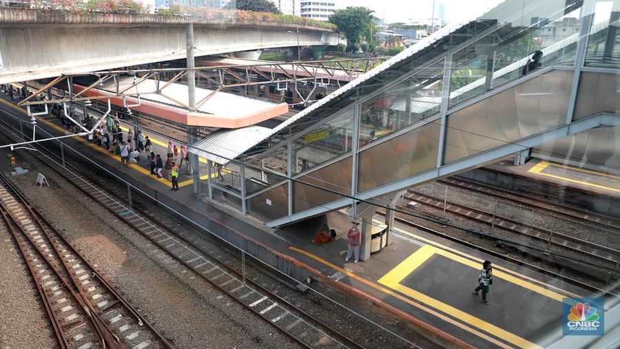 Suasana lahan kosong yang akan menjadi lokasi perluasan Stasiun Tanah Abang, Jakarta Pusat, Rabu (3/5/2023). CNBC Indonnesia/Muhammad Sabki