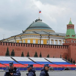 Membongkar Dalang Serangan Drone Kremlin: Ukraina-AS-Rusia?