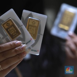 Harga Emas Rekor Terus, Antam Targetkan Penjualan Melonjak 43%