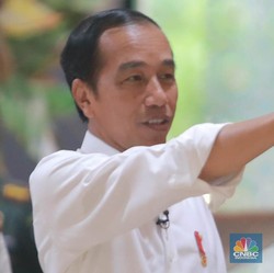 Usai dari Tanah Abang, Jokowi Selfie dengan Warga di Sarinah