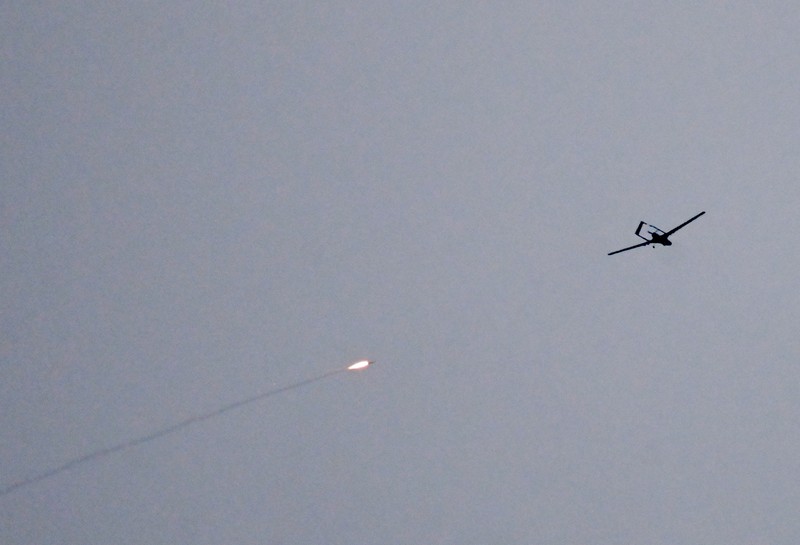 Angkatan Udara Ukraina mengakui menjatuhkan sendiri pesawat tak berawak atau drone di atas wilayah Ibu Kota Kiev. (AFP via Getty Images/SERGEI SUPINSKY)