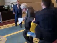 Waduh! Delegasi Ukraina Tinju Wakil Rusia di Turki, Kenapa?