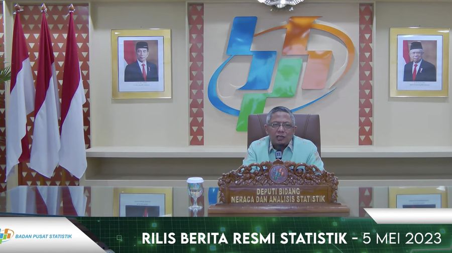 Deputi Bidang Neraca dan Analisis Statistik BPS Edy Mahmud dalam acara rilis BPS, Jumat (5/5/2023). (Tangkapan layar Youtube @BPSStatistics)