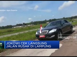 Video: Mercy Jokowi Terjang Jalan Rusak di Lampung yang Viral