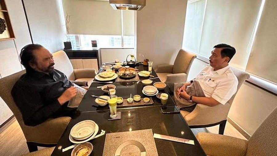 Luhut Binsar Pandjaitan saat menggelar pertemuan dengan Surya Paloh di Jakarta. (Dok. Istimewa)