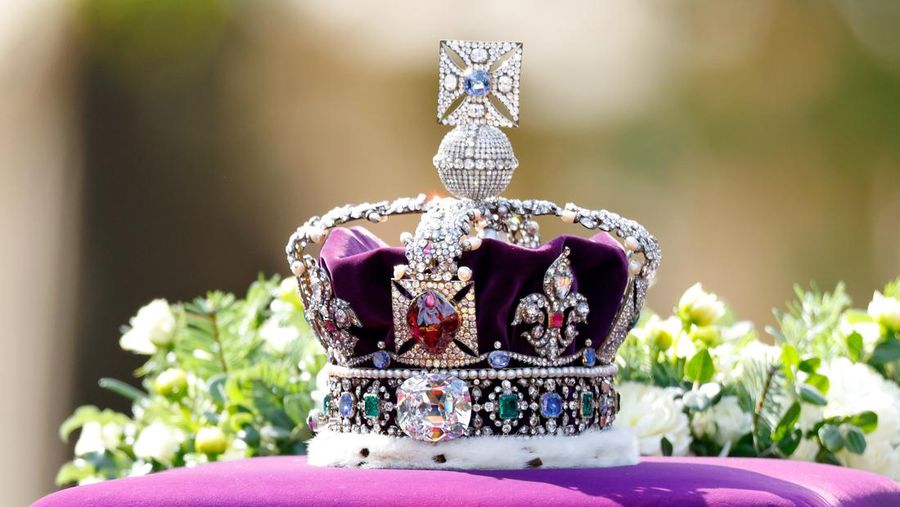 Mahkota kerasjaan Inggris. (Max Mumby/Indigo/Getty Images)