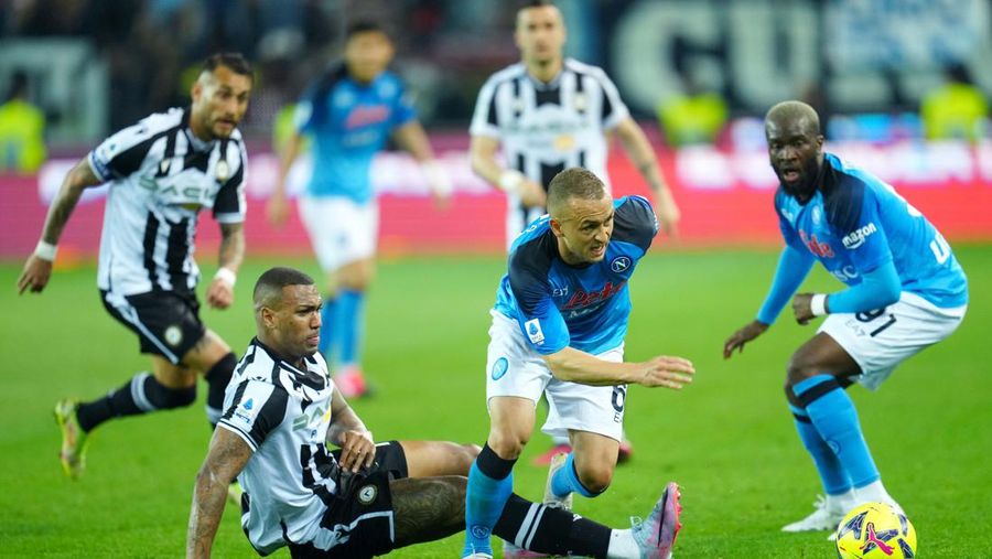 Napoli keluar sebagai juara Liga Italia 2022/2023. Napoli mengunci scudetto usai bermain imbang 1-1 melawan Udinese. (Getty Images/MB Media)