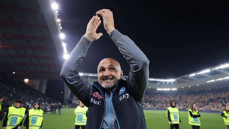 Napoli keluar sebagai juara Liga Italia 2022/2023. Napoli mengunci scudetto usai bermain imbang 1-1 melawan Udinese. (Getty Images/MB Media)
