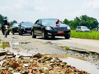 Jokowi Habiskan Duit Rp 278 T untuk Jalan, Kok Banyak Rusak?
