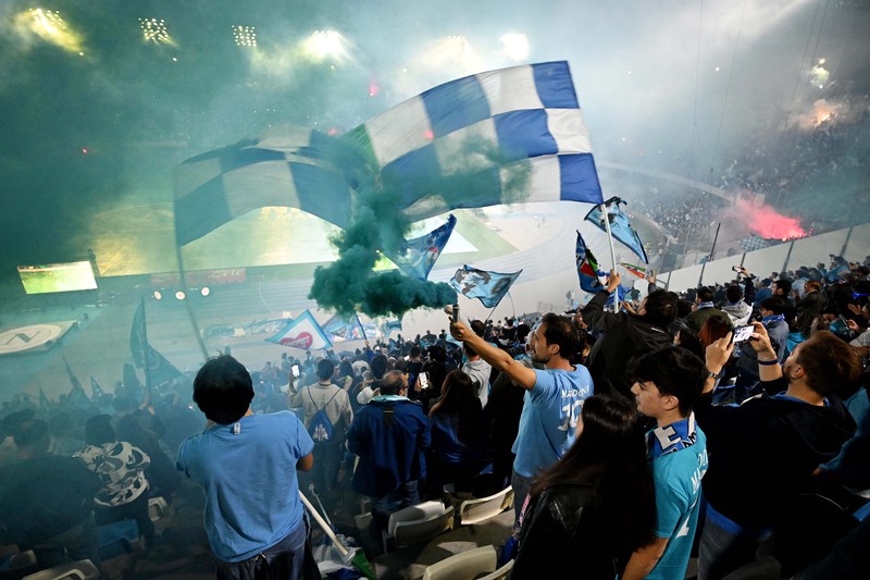 Napoli keluar sebagai juara Liga Italia 2022/2023. Napoli mengunci scudetto usai bermain imbang 1-1 melawan Udinese. (Getty Images/MB Media) Napoli keluar sebagai juara Liga Italia 2022/2023. Napoli mengunci scudetto usai bermain imbang 1-1 melawan Udinese. (Getty Images/MB Media)