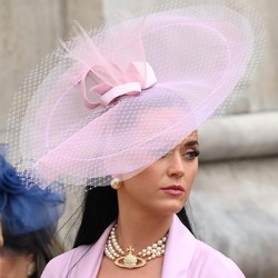 Super Stylish! Intip Gaya Bangsawan di Penobatan Raja Charles