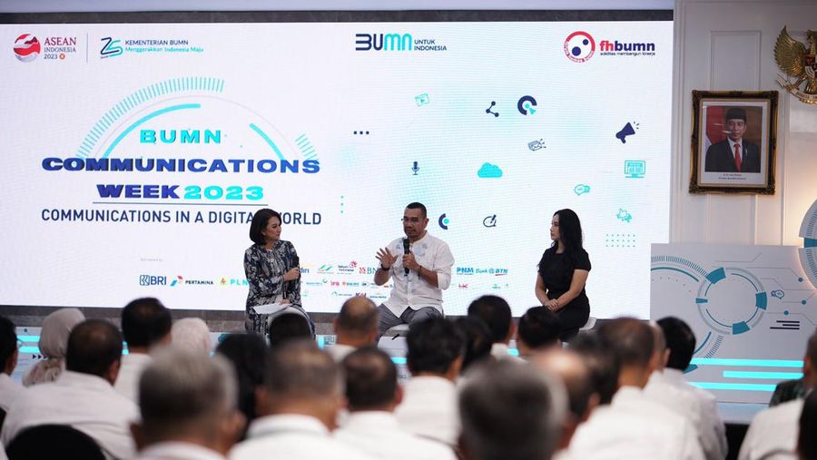 Staf Khusus III Menteri BUMN, Arya Sinulingga menjadi pembicara di BUMN Communication Week 2023.