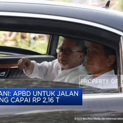Video: Jokowi Ambil Alih Perbaikan Jalan Lampung