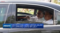 Video: Jokowi Ambil Alih Perbaikan Jalan Lampung
