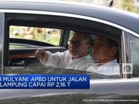 Video: Jokowi Ambil Alih Perbaikan Jalan Lampung