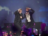 Agenda Hari Ini Rabu 13 November: Preskon Sritex - Konser Take That