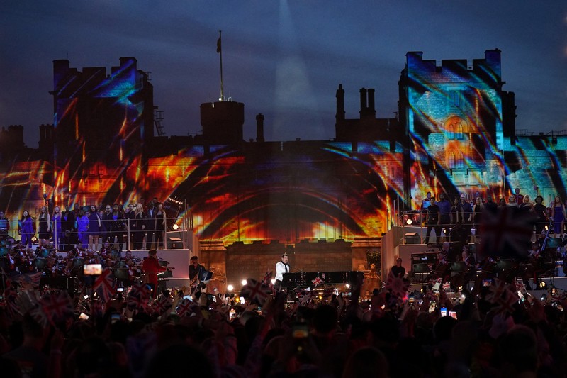 Penyanyi Katty Perry saat tampil memeriahkan konser Penobatan di halaman Kastil Windsor, Berkshire, Inggris, Minggu (7/5/2023) waktu setempat. Penyanyi Katty Perry saat tampil memeriahkan konser Penobatan di halaman Kastil Windsor, Berkshire, Inggris, Minggu (7/5/2023) waktu setempat. (Yui Mok/Pool via REUTERS)