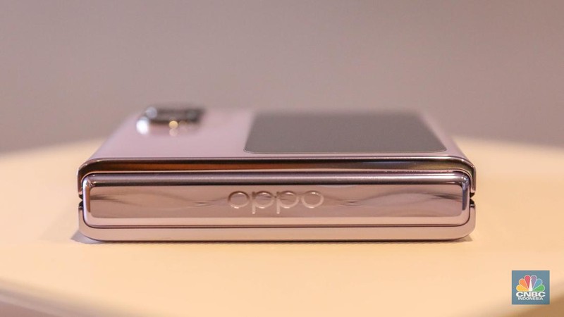 OPPO Find N2 Flip. (CNBC Indonesia/Faisal Rahman)