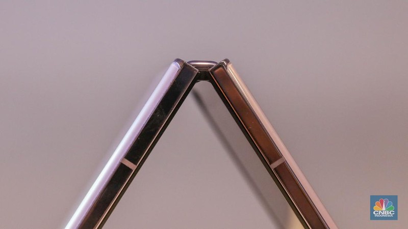 OPPO Find N2 Flip. (CNBC Indonesia/Faisal Rahman)
