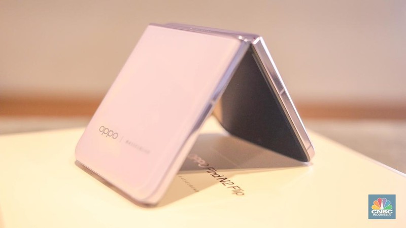 OPPO Find N2 Flip. (CNBC Indonesia/Faisal Rahman)