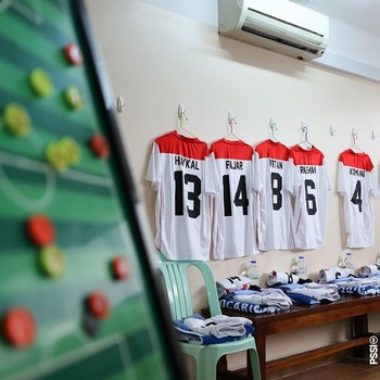 Intip Ruang Ganti Timnas Indonesia U-22, Pakai Kursi Plastik