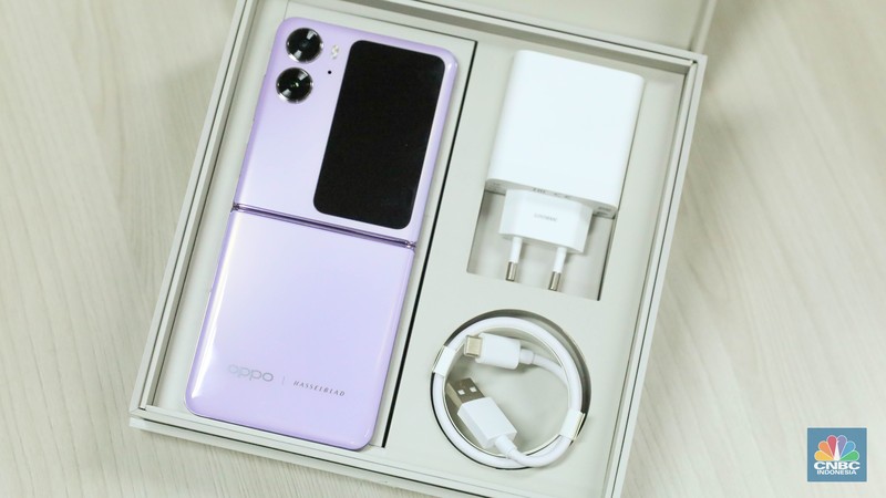 OPPO Find N2 Flip. OPPO Find N2 Flip. (CNBC Indonesia/Faisal Rahman)