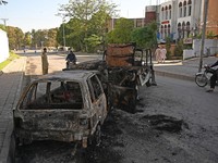 Pakistan Mencekam, Kota Lumpuh hingga Massa Bakar-Bakaran
