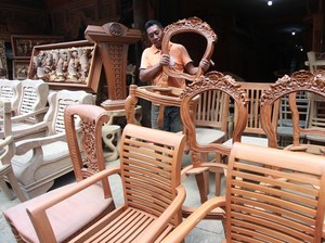 RI Kena Tarif Impor Trump 32%, Gimana Nasib Ekspor Mebel ke AS?