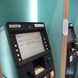 Warga RI Kompak Tinggalkan ATM, Pilih Transaksi di Sini