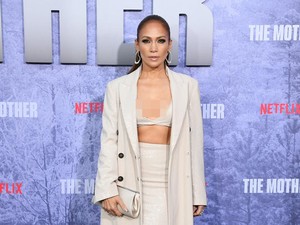 Jennifer Lopez Sebut Wanita Semakin Tua Justru Jadi Lebih Seksi