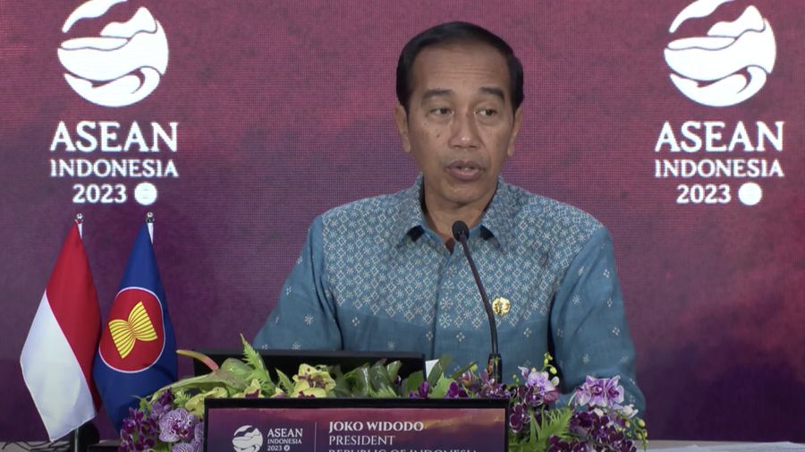 Konferensi Pers Presiden Joko Widodo di Labuan Bajo, NTT, Indonesia. (YouTube/Sekretariat Presiden)