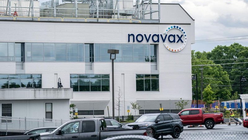 Suasana luar kantor pusat vaksin Covid-19 Novavax di Gaithersburg, Maryland, Amerika Serikat, Selasa (9/5/2023). (Nathan Howard/Bloomberg via Getty Images)