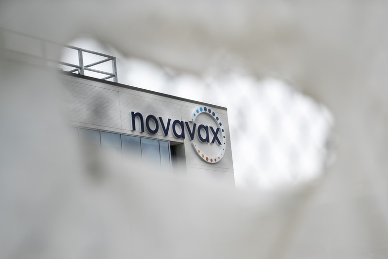 Suasana luar kantor pusat vaksin Covid-19 Novavax di Gaithersburg, Maryland, Amerika Serikat, Selasa (9/5/2023). (Nathan Howard/Bloomberg via Getty Images)