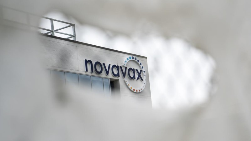Suasana luar kantor pusat vaksin Covid-19 Novavax di Gaithersburg, Maryland, Amerika Serikat, Selasa (9/5/2023). (Nathan Howard/Bloomberg via Getty Images)