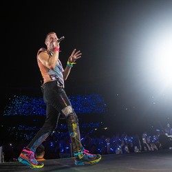 Tiket Coldplay Presale BCA Dijual Besok, Ini Syarat & Caranya