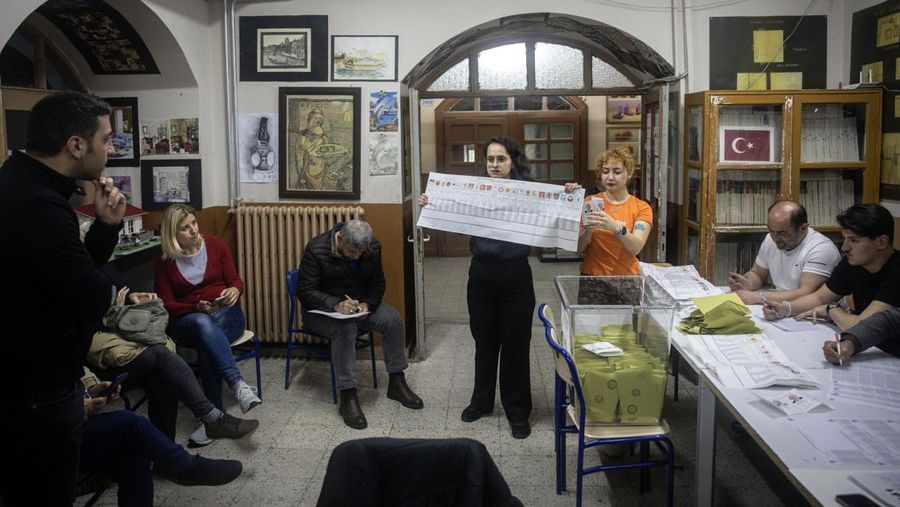 ISTANBUL, TURKEY - MAY 14: Vote counting begins for President and 28th Term Parliamentary Elections on May 14, 2023, in Istanbul, Turkey. Turkey votes at the ballot box to elect its 13th President and 28th Term parliament, who will serve for five years. (Photo by Hakan Akgun/dia images via Getty Images)