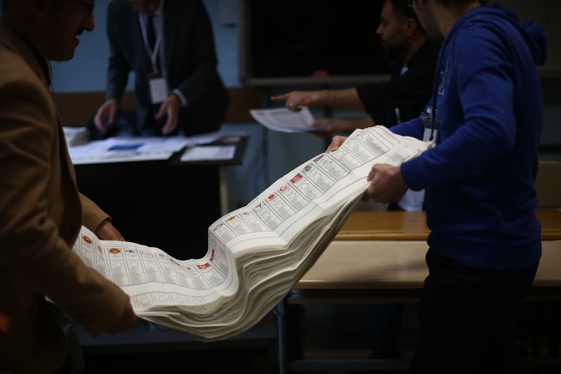 1490104811 ISTANBUL, TURKEY - MAY 14: Vote counting begins for President and 28th Term Parliamentary Elections on May 14, 2023, in Istanbul, Turkey. Turkey votes at the ballot box to elect its 13th President and 28th Term parliament, who will serve for five years. (Photo by Hakan Akgun/dia images via Getty Images)