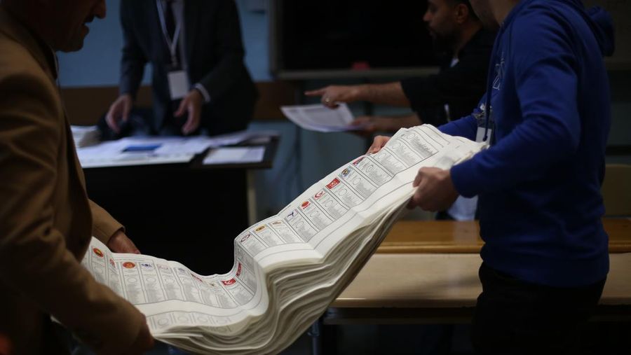 ISTANBUL, TURKEY - MAY 14: Vote counting begins for President and 28th Term Parliamentary Elections on May 14, 2023, in Istanbul, Turkey. Turkey votes at the ballot box to elect its 13th President and 28th Term parliament, who will serve for five years. (Photo by Hakan Akgun/dia images via Getty Images)