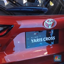 Toyota Resmi Luncurkan Yaris Hybrid, Lebih Murah dari Innova