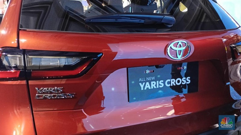 All New Yaris Cross Hybrid. Mobil ini masuk ke dalam segmen B Sport Utility Vehicle (SUV). Namun, pabrikan belum mau mengumumkan berapa harga resmi kendaraan ini. (CNBC Indonesia/Ferry Sandi)