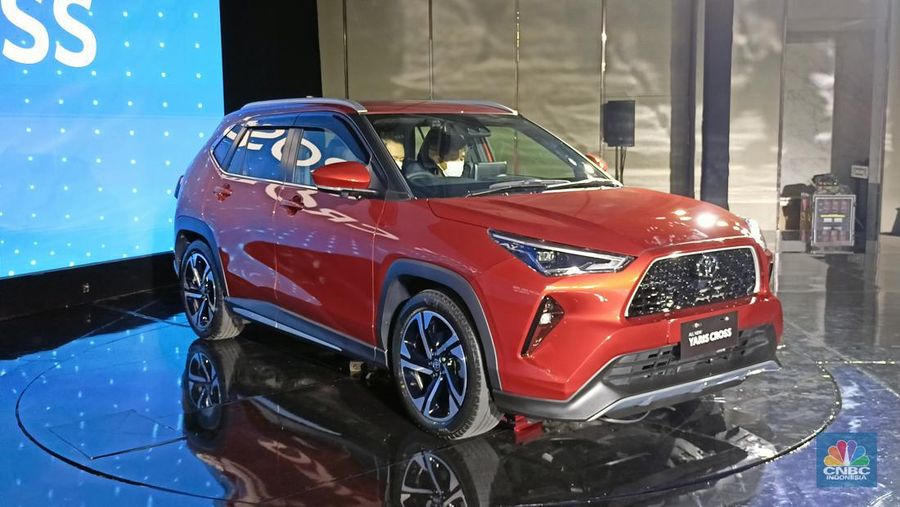 All New Yaris Cross Hybrid. Mobil ini masuk ke dalam segmen B Sport Utility Vehicle (SUV). Namun, pabrikan belum mau mengumumkan berapa harga resmi kendaraan ini. (CNBC Indonesia/Ferry Sandi)