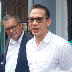 Ari Wibowo Tegaskan Perjanjian Pranikah Gak Buat Istri Miskin