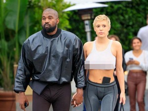 Tampil Pakai Bra, Bianca Censori Temani Kanye West di Dubai, Tepis Isu Cerai