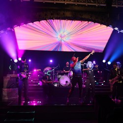 Tiket Konser Coldplay Ada di Ecommerce, Tokopedia Buka Suara
