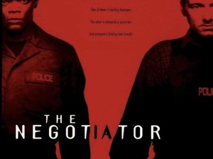 Sinopsis The Negotiator: Dua Negosiator Ulung Memecahkan Konspirasi
