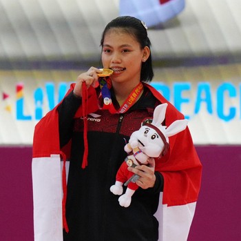 Atlet Angkat Besi Tambah Koleksi Emas RI di SEA Games 2023