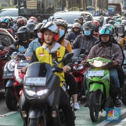 Daya Beli Orang RI di Ujung Tanduk, Penjualan Motor Cuma Naik Segini