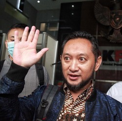 KPK Sita 7 Tanah & Mobil Eks Kepala Bea Cukai Makassar Andhi Pramono