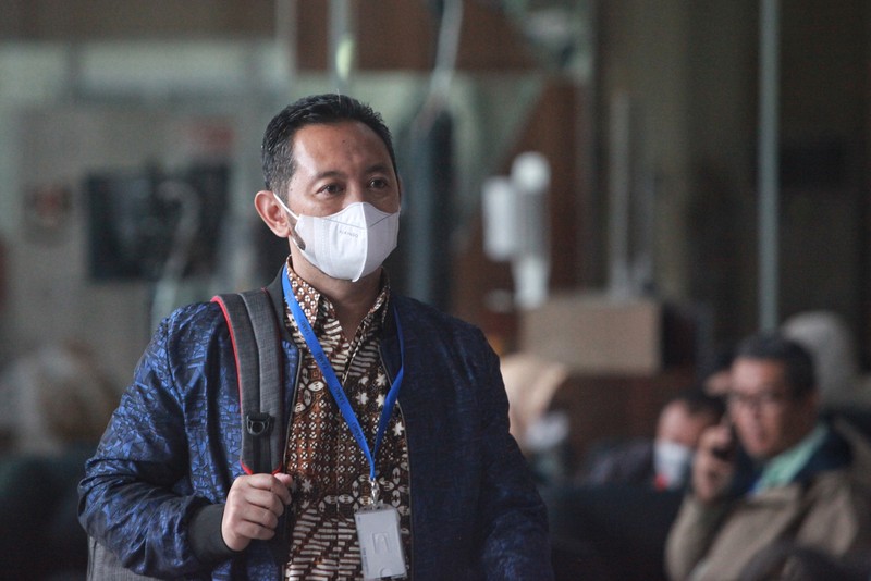 Kepala Bea-Cukai Makassar Andhi Pramono tiba di KPK, Jakarta, Selasa (14/3/2023). Kepala Bea-Cukai Makassar Andhi Pramono tiba di KPK, Jakarta, Selasa (14/3/2023). (Dok. Detikcom/Ari Saputra)