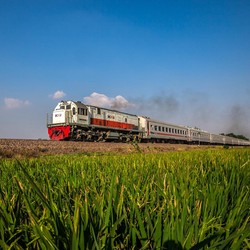 Kemenhub Buka-bukaan Proyek Kereta Semi Cepat JKT-SBY Dicoret